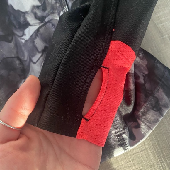 👟 Mondetta - Ladies Light Athletic Jacket - Size Small 🏃‍♀️ - Picture 2 of 3